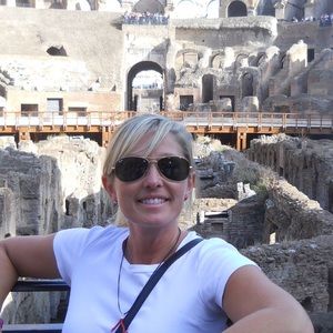 Meet your Posher, Virginia